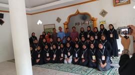 Santri Angkatan 13 Pondok Pesantren MBS Yogyakarta Gelar Bakti Sosial di Mertelu